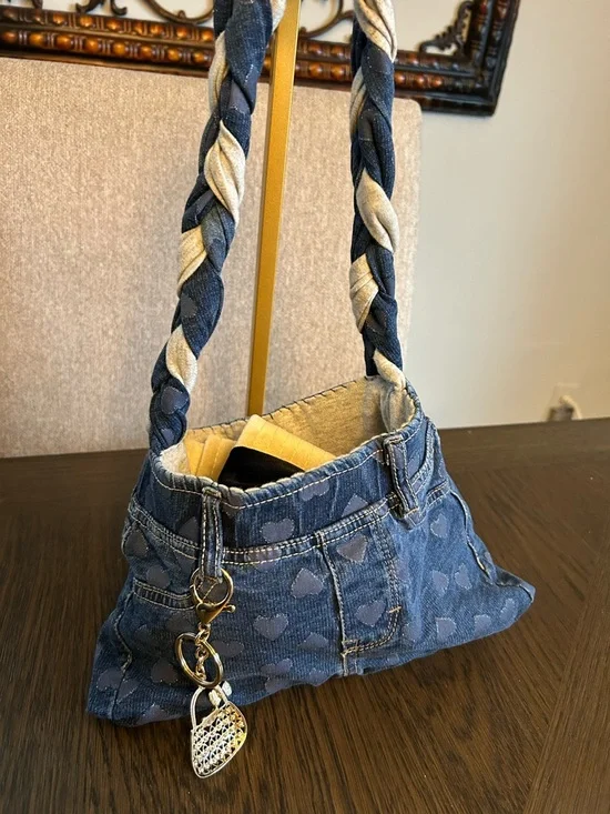 Levi’s Denim Heart-Print Shoulder Bag w Braided Strap - custom-made - Picture 2 of 9